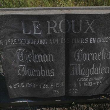 ROUX Tielman Jacobus, le 1898-1981 &amp; Cornelia Magdalena OLIVIER 1903-1974