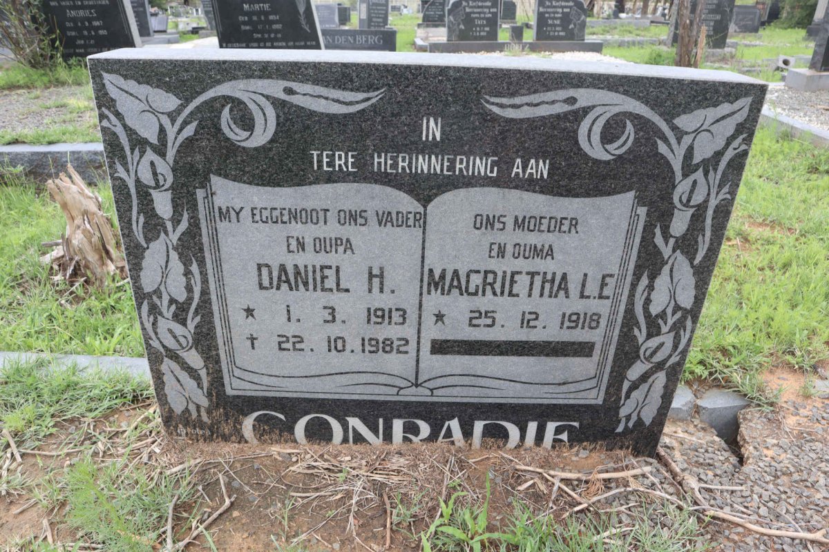 CONRADIE Daniel H. 1913-1982 & Magrietha L.E. 1918-