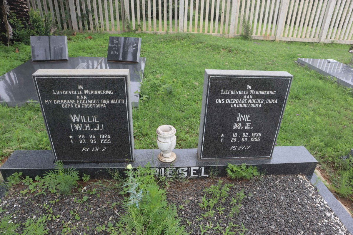 GRIESEL W.H.J. 1924-1995 & M.E. 1930-1996