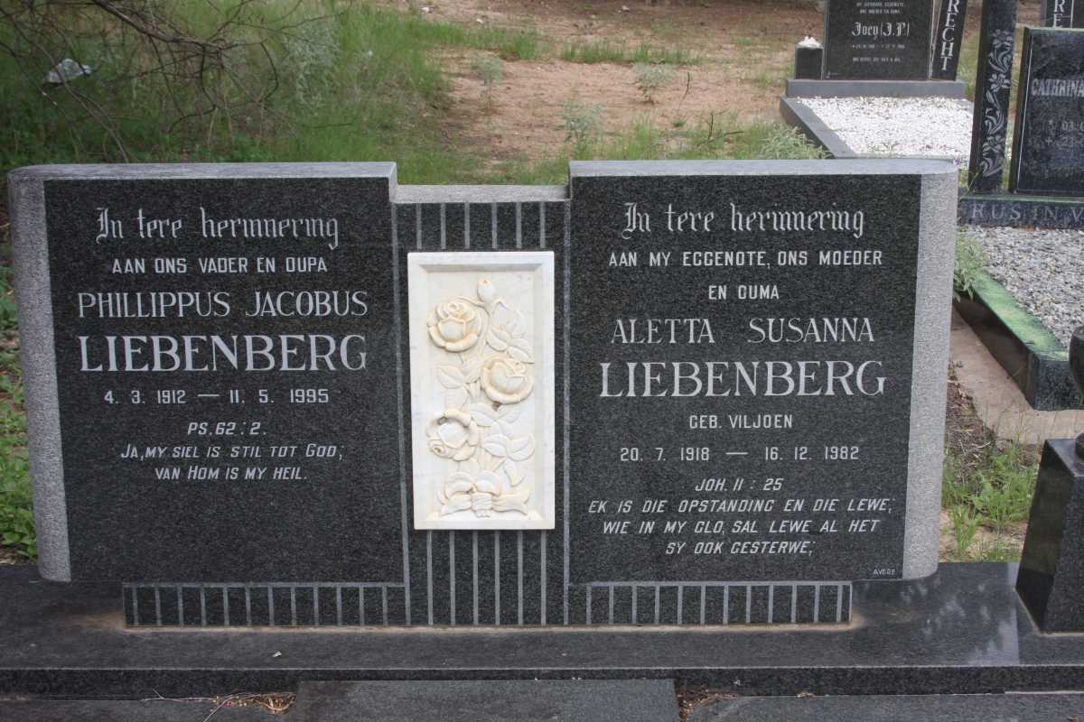 LIEBENBERG Phillippus Jacobus 1912-1995 & Aletta Susanna VILJOEN 1918-1982