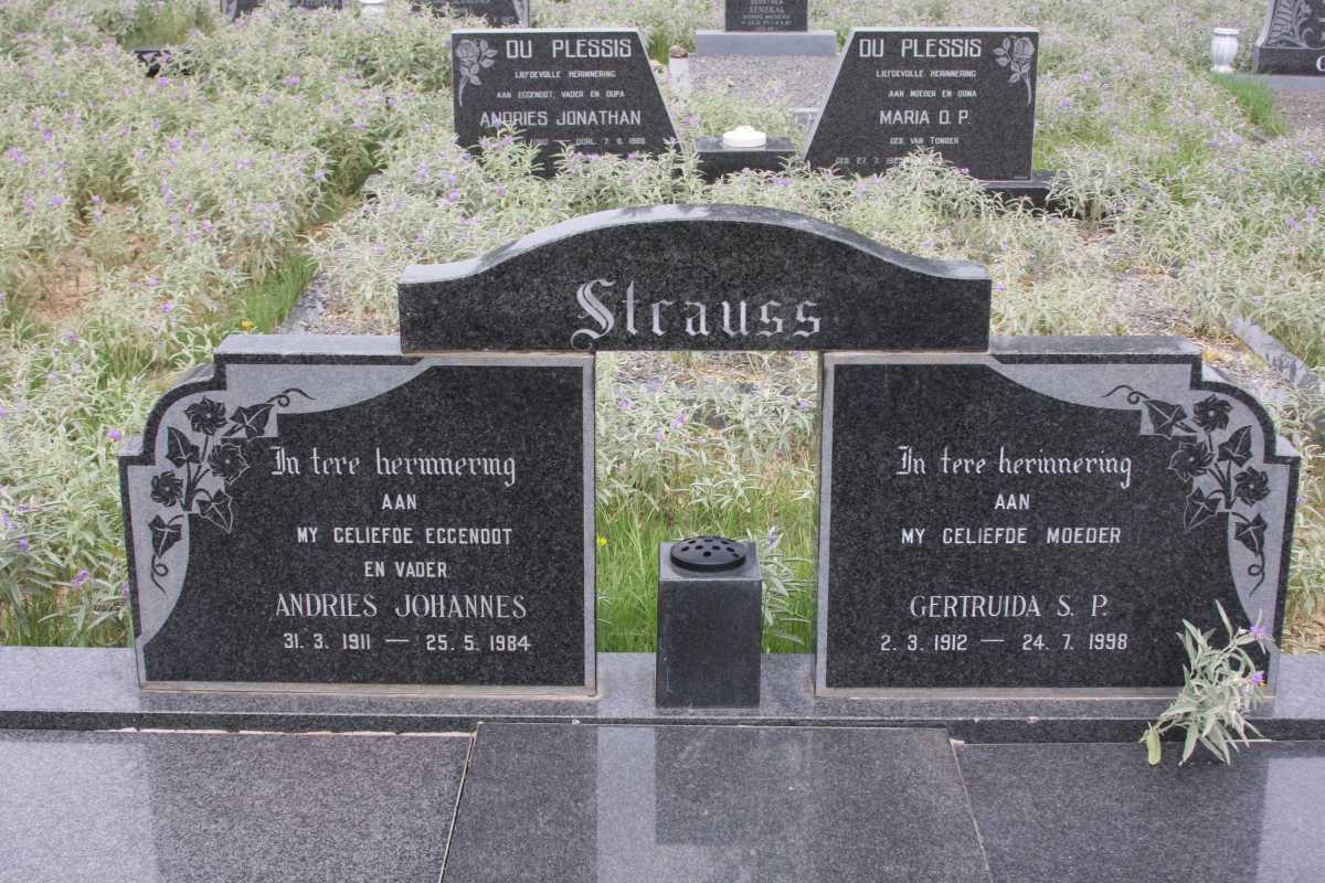 STRAUSS Andries Johannes 1911-1984 & Gertruida S.P. 1912-1998