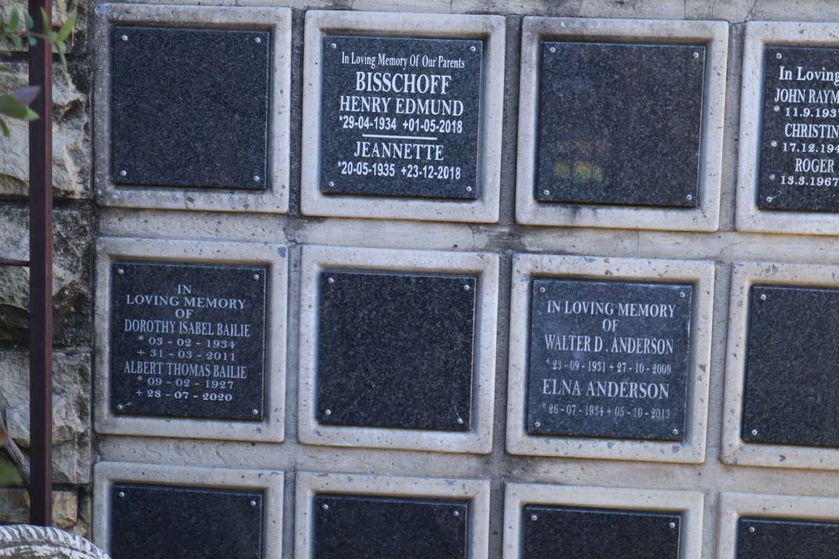 BAILIE Albert Thomas 1927-2020 & Dorothy Isabel 1934-2011