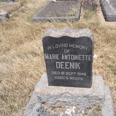 DEENIK Marie Antoinette -1945