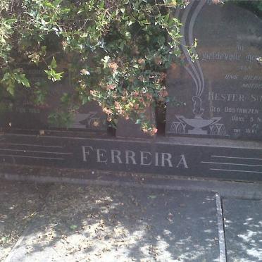 FERREIRA Johannes Stephanus 1904-1960 &amp; Hester Susanna OOSTHUIZEN 1904-1976