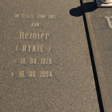 ROOS Reinier 1928-1994 &amp; Margaretha Maria BASSON 1936-