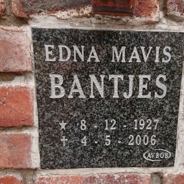 BANTJES Edna Mavis 1927-2006