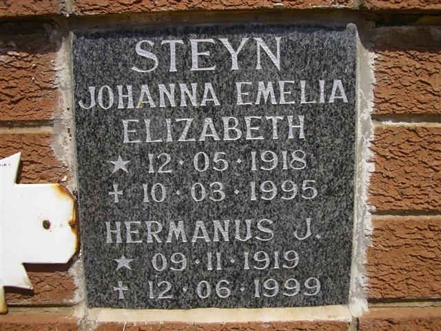 STEYN Hermanus J. 1919-1999 & Johanna Emelia Elizabeth 1918-1995