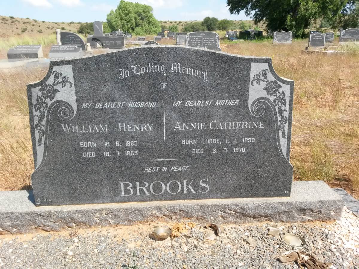 BROOKS William Henry 1883-1969 & Annie Catherine LUBBE 1890-1970