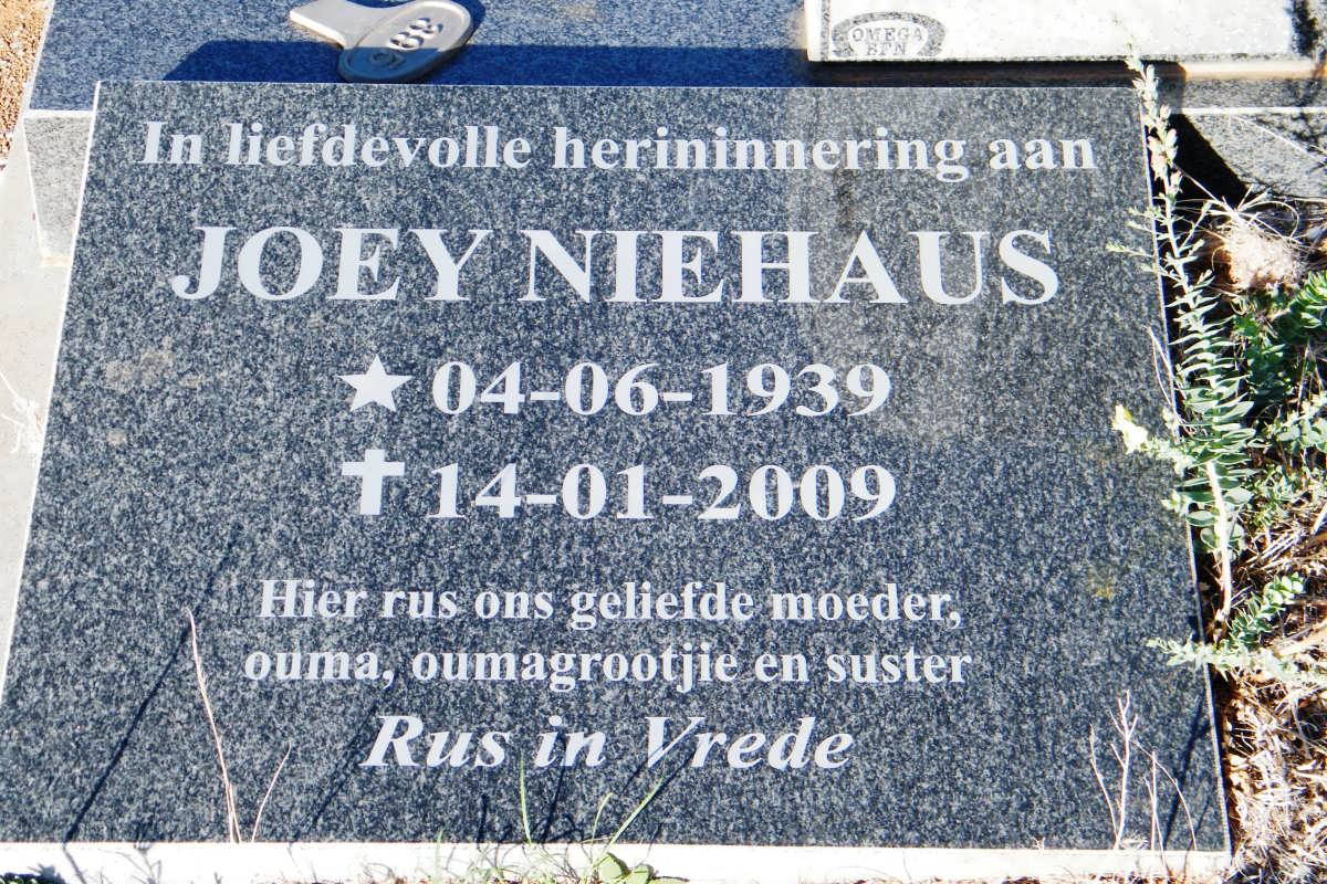 FOURIE David Daniël 1909-2002 & Gerbrecht Wilhelmina Johanna 1913-1997 :: NIEHAUS Joey 1939-2009