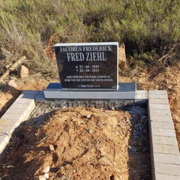 Free State, REDDERSBURG district, Klipkuil 215, farm cemetery