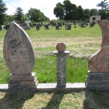 HUNT Ronald Frederick 1953-2002 & Elizabeth Catharina 1954-2002 :: HUNT Ronald Frederick 1976-2002  _1