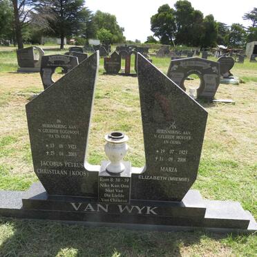 WYK Jacobus Petrus Christiaan, van 1923-2003 & Maria Elizabeth 1923-2008
