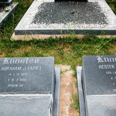 KNOETZE Abraham J. 1923-1996 &amp; Hester E. LABUSCAGNE 1926-1974