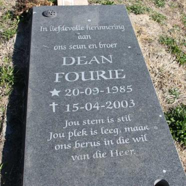 FOURIE Dean 1985-2003