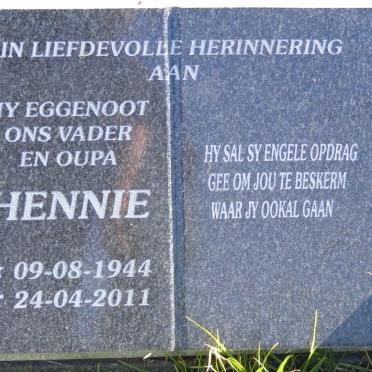 KOLBE Hennie 1944-2011 &amp; Kinnie 1943-