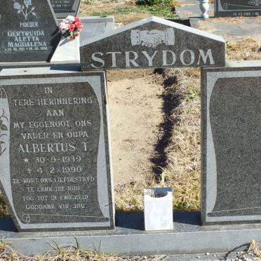 STRYDOM Albertus T. 1939-1990