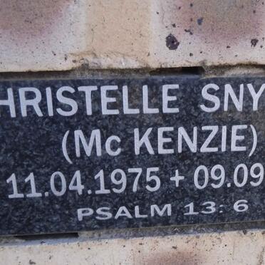 SNYMAN Christelle nee MCKENZIE 1975-2010