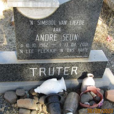 T - Vanne :: Surnames - T