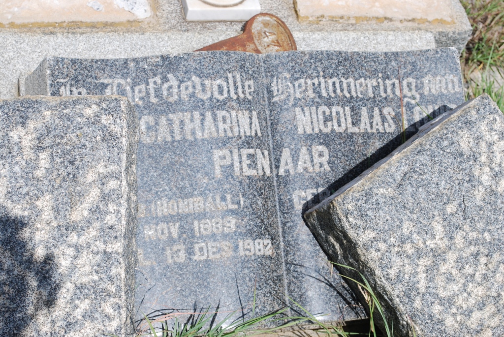 PIENAAR Nicolaas Louis ?-? & Catharina HONIBALL 1889-1982