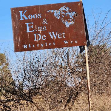 Free State, VREDEFORT district, Rietvalley West 262, Rietvlei-Wes, farm cemetery