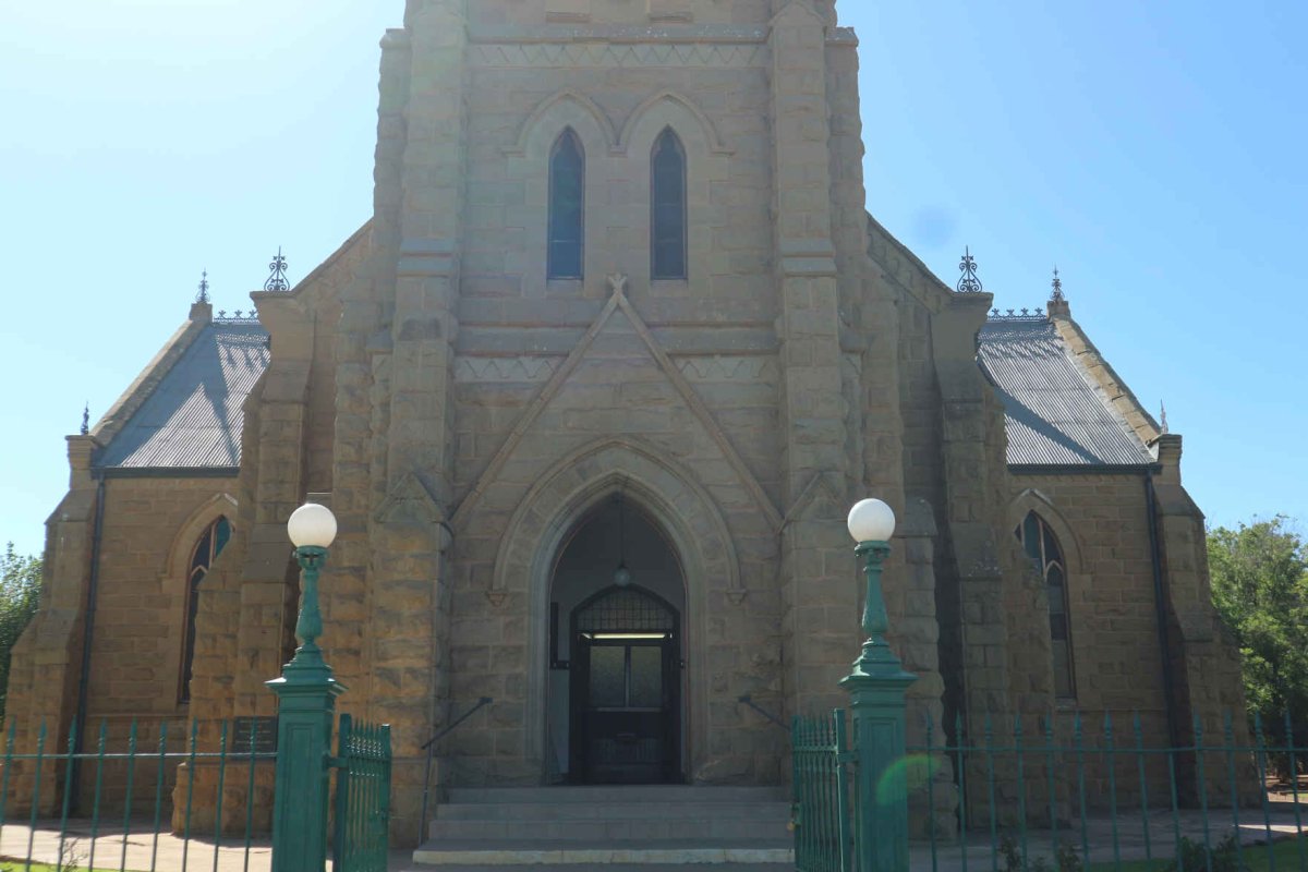 1. Overview / Oorsig