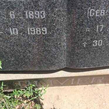 OLIVIER Cornelius 1893-1989 &amp; Nellie FOURIE 1893-1980