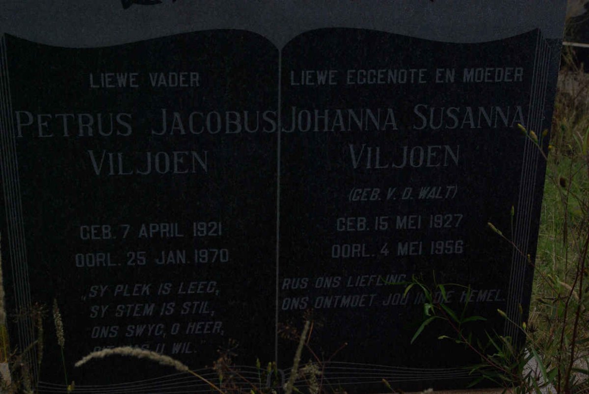 VILJOEN Petrus Jacobus 1921-1970 & Johanna Susanna v.d. WALT 1927-1956