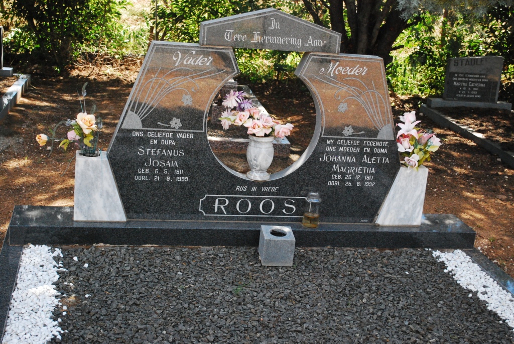 ROOS Stefanus Josaia 1911-1999 & Johanna Aletta Magrietha 1917-1992