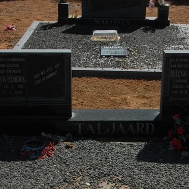 TALJAARD Casper Hendrik 1918-1985 &amp; Helena Jacoba FOURIE 1924-1999