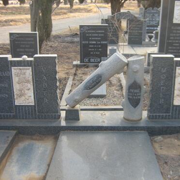 VYVER Petrus Coenraad, van der 1908-1974 &amp; Maria Catharina BECKER 1917-1991 :: VYVER Pierré van der 1939-1961