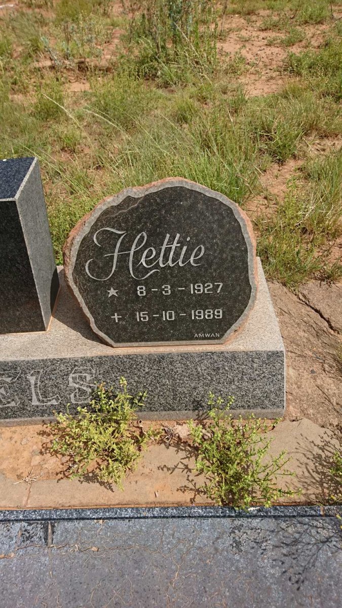 WESSELS Piet 1926-1997 & Hettie 1927-1989 :: WESSELS Julie 1934-