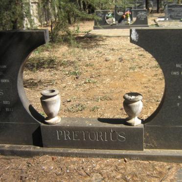 PRETORIUS Frans 1913-1977 &amp; Louisa 1907-1993