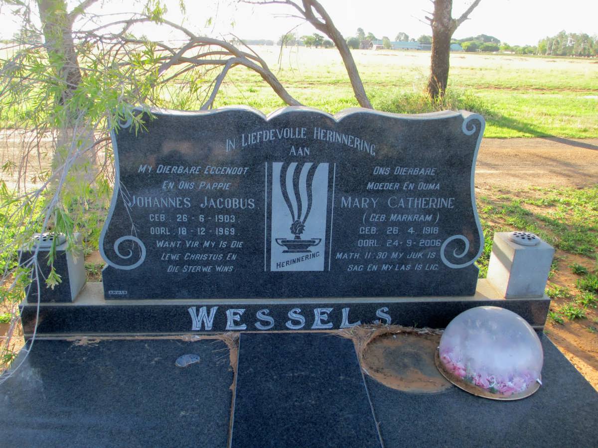 WESSELS Johannes Jacobus 1903-1969 & Mary Catherine MARKRAM 1916-2006