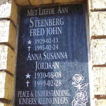 STEENBERG Fred John 1929-1995 &amp; Anna Susanna Jordaan 1930-1999