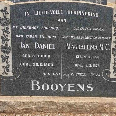 BOOYENS Jan Daniel 1886-1963 &amp; Magdalena M.C. 1890-1978