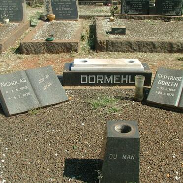 DORMEHL Nicolas 1906-1970 &amp; Gertrude Doreen 1914-1978
