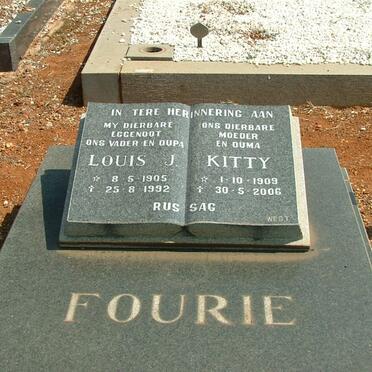 FOURIE Louis J. 1905-1992 &amp; Kitty 1909-2006