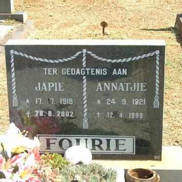FOURIE Japie 1918-2002 &amp; Annatjie 1921-1999
