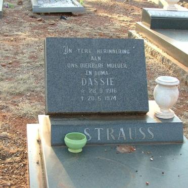 STRAUSS Dassie 1916-1974