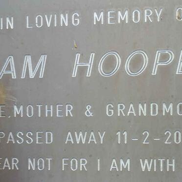 HOOPER Pam -2000
