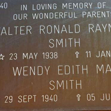 SMITH Walter Ronald Raymond 1938-2008 &amp; Wendy Edith May 1940-2001