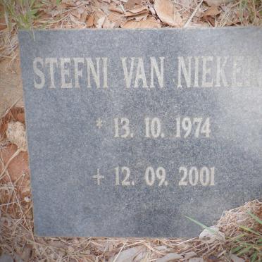 NIEKERK Stefni, van 1974-2001