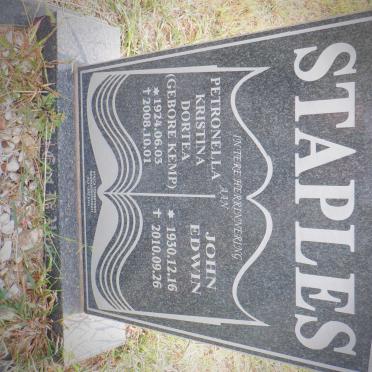 STAPLES John Edwin 1930-2010 &amp; Petronella Kristina Dortea KEMP 1924-2008