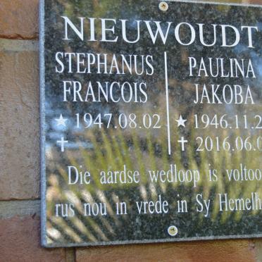 NIEUWOUDT Stephanus Francois 1947- &amp; Paulina Jakoba 1946-2016