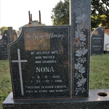 BROWN Nona 1946-2001