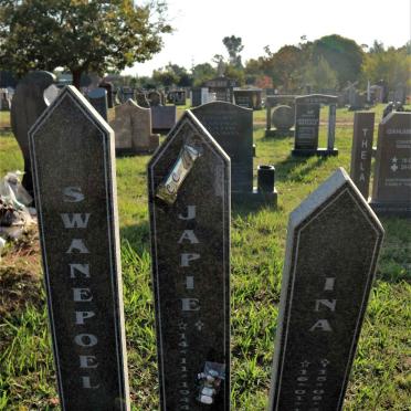 SWANEPOEL Japie 1944- &amp; Ina 1946-2000