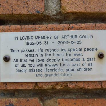 GOULD Arthur 1932-2003