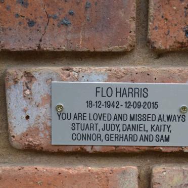 HARRIS Flo 1942-2015