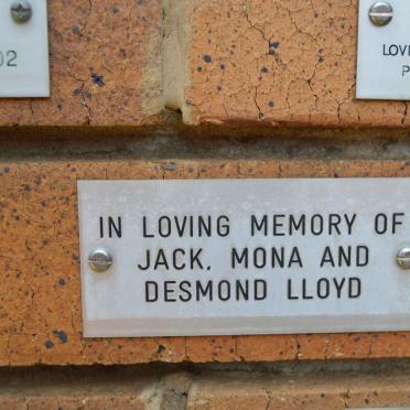 LLOYD Jack :: LLOYD Mona :: LLOYD Desmond