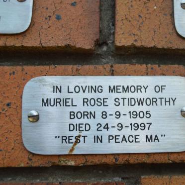 STIDWORTHY Muriel Rose 1905-1997